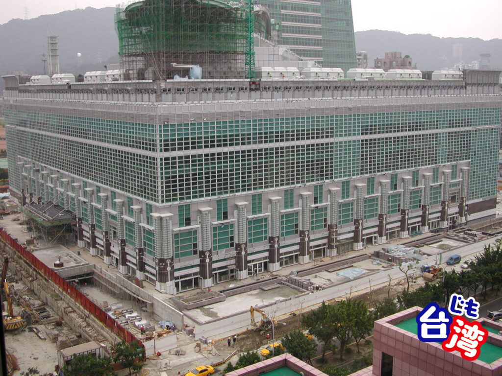 台北101建設中2002年・俯瞰で見た建設初期の様子